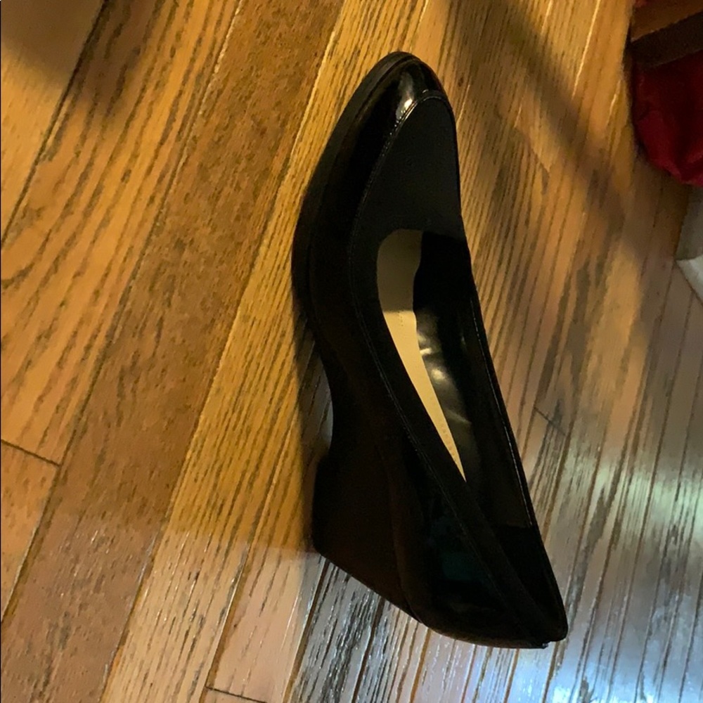 Ellen Tracy Heels